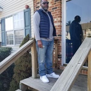 Meet your Posher, Demetris